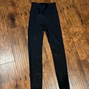 Shiny Sweaty Betty leggings